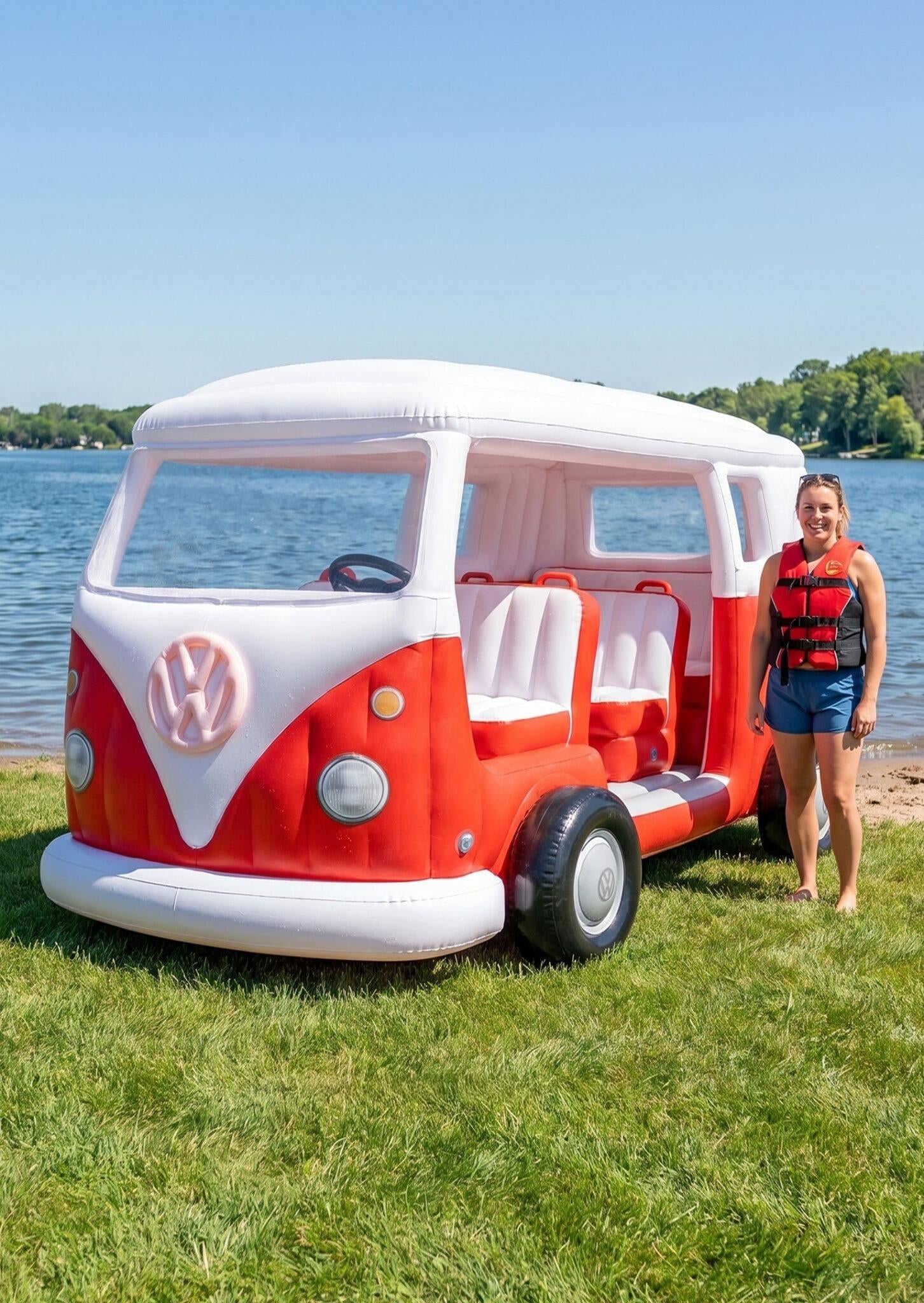 🚌 Summer's Hottest Inflatable Bus Float! 🌊